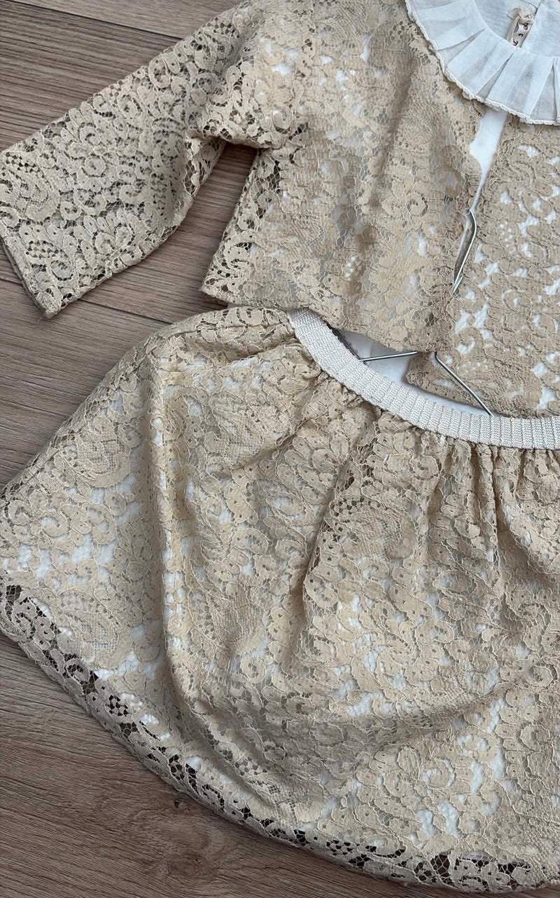 Completo tre pezzi pizzo 3 anni