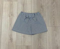 Pantaloncini con fiocco a righe bianche e blu